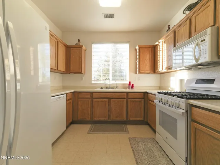 325 Torrey Pines, Dayton, Nevada 89403, 3 Bedrooms Bedrooms, ,2 BathroomsBathrooms,Residential,Residential,Torrey Pines,250057693