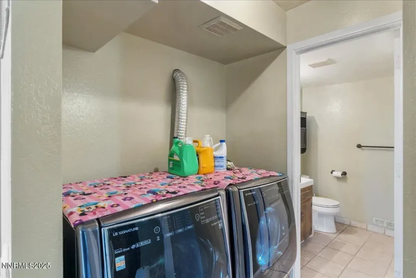 3607 Keogh, Sparks, Nevada 89431, 4 Bedrooms Bedrooms, ,3 BathroomsBathrooms,Residential,Residential,Keogh,250057699