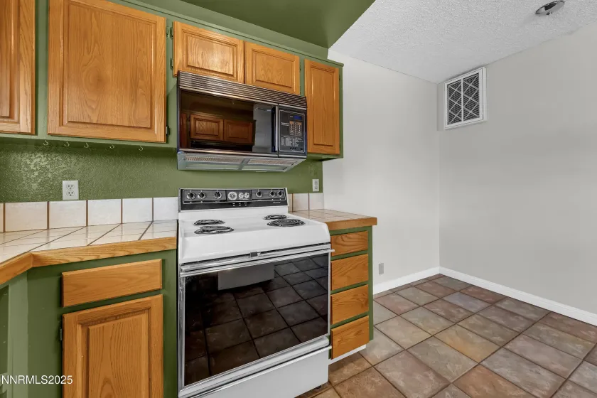 1405 Selmi, Reno, Nevada 89512, 1 Bedroom Bedrooms, ,1 BathroomBathrooms,Residential,Residential,Selmi,250057706