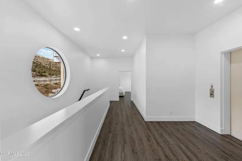 1929 US-395, Gardnerville, Nevada 89410, ,Residential Income,Residential,US-395,250057708