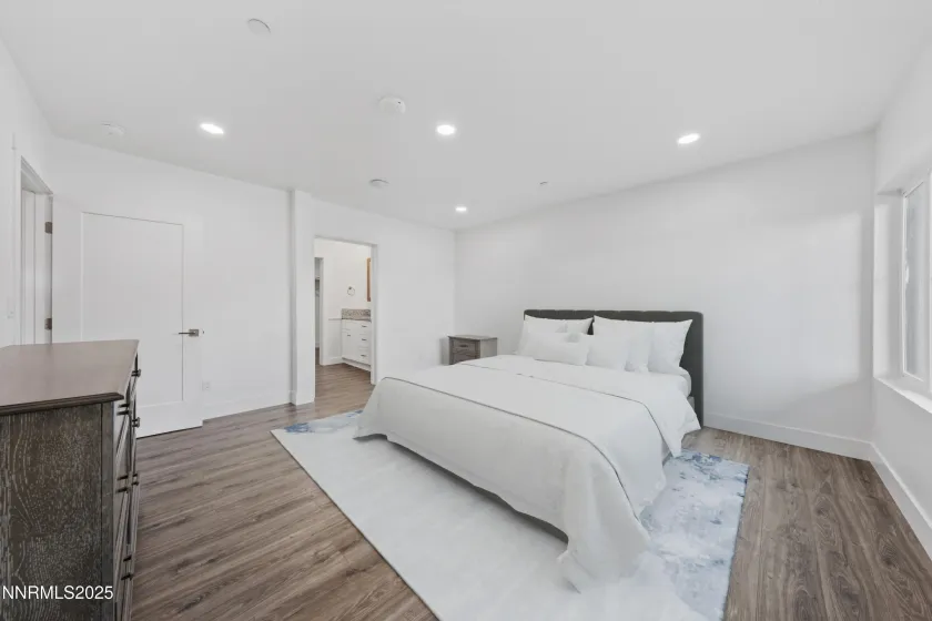 1929 US-395, Gardnerville, Nevada 89410, ,Residential Income,Residential,US-395,250057708