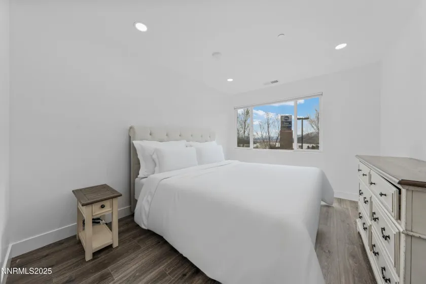 1929 US-395, Gardnerville, Nevada 89410, ,Residential Income,Residential,US-395,250057708