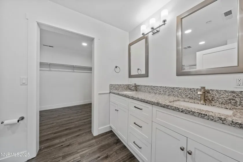 1929 US-395, Gardnerville, Nevada 89410, ,Residential Income,Residential,US-395,250057708