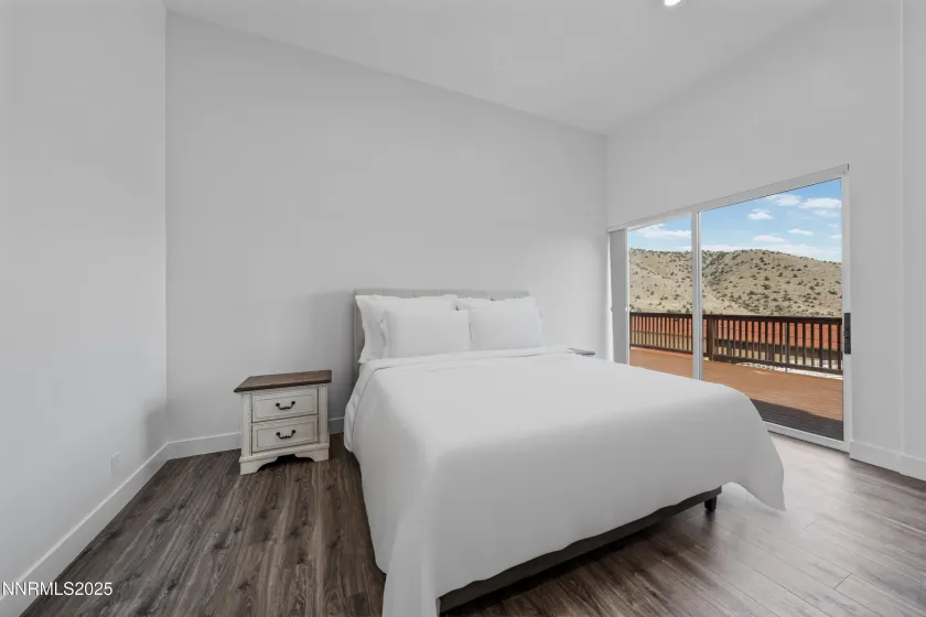 1929 US-395, Gardnerville, Nevada 89410, ,Residential Income,Residential,US-395,250057708