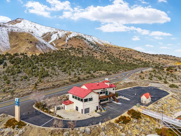 1929 US-395, Gardnerville, Nevada 89410, ,Residential Income,Residential,US-395,250057708