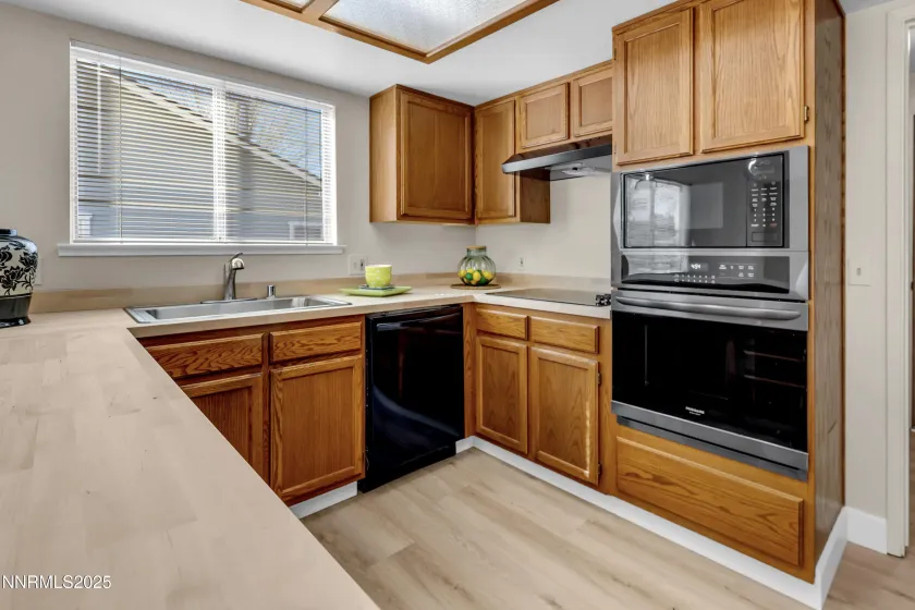 2024 Woodtrail, Sparks, Nevada 89434, 3 Bedrooms Bedrooms, ,2 BathroomsBathrooms,Residential,Residential,Woodtrail,250057709