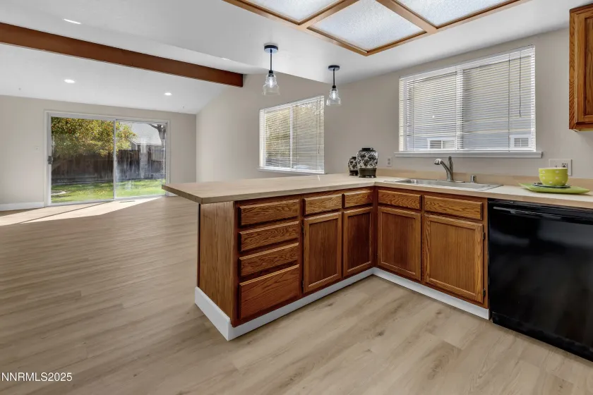 2024 Woodtrail, Sparks, Nevada 89434, 3 Bedrooms Bedrooms, ,2 BathroomsBathrooms,Residential,Residential,Woodtrail,250057709