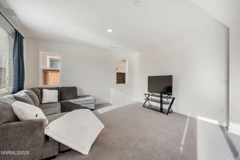 6103 Shining Sunset, Sparks, Nevada 89436, 3 Bedrooms Bedrooms, ,3 BathroomsBathrooms,Residential,Residential,Shining Sunset,250057710