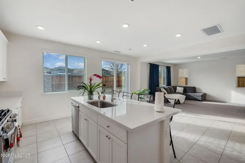 6103 Shining Sunset, Sparks, Nevada 89436, 3 Bedrooms Bedrooms, ,3 BathroomsBathrooms,Residential,Residential,Shining Sunset,250057710