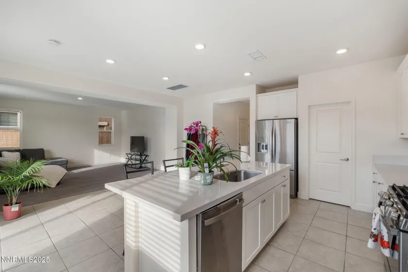 6103 Shining Sunset, Sparks, Nevada 89436, 3 Bedrooms Bedrooms, ,3 BathroomsBathrooms,Residential,Residential,Shining Sunset,250057710