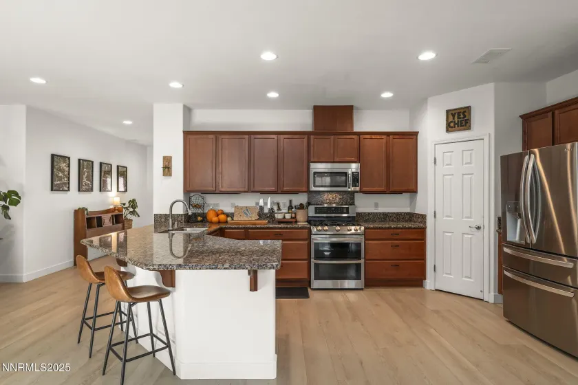 11086 Colton, Reno, Nevada 89521, 3 Bedrooms Bedrooms, ,2 BathroomsBathrooms,Residential,Residential,Colton,250057711