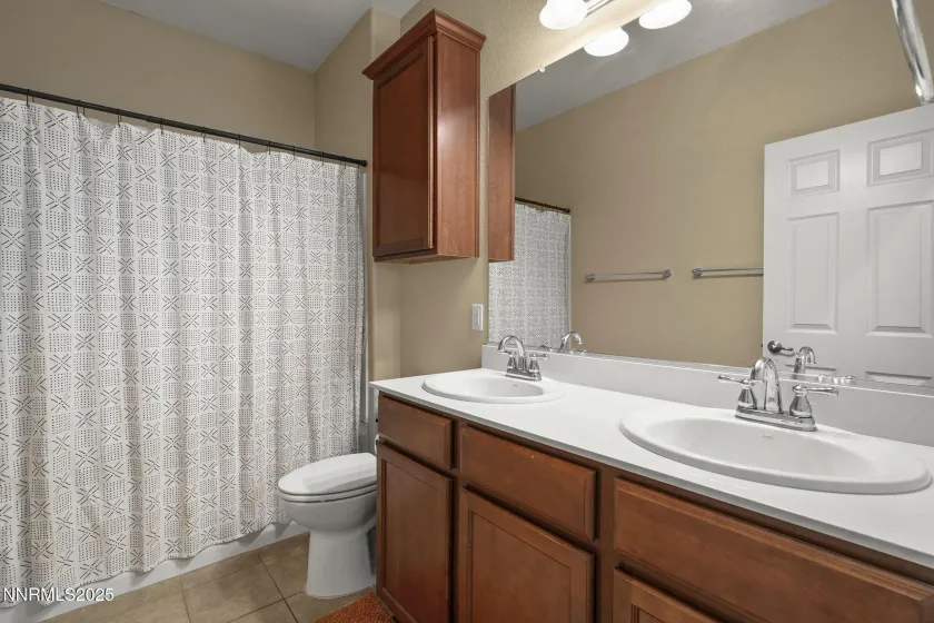 11086 Colton, Reno, Nevada 89521, 3 Bedrooms Bedrooms, ,2 BathroomsBathrooms,Residential,Residential,Colton,250057711