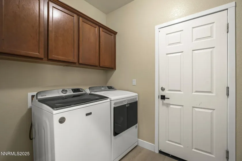 11086 Colton, Reno, Nevada 89521, 3 Bedrooms Bedrooms, ,2 BathroomsBathrooms,Residential,Residential,Colton,250057711