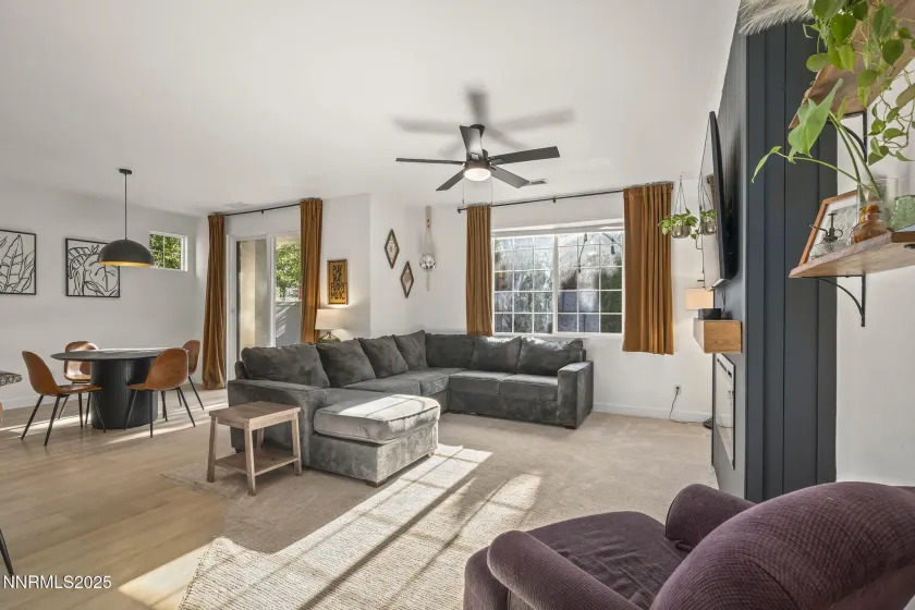 11086 Colton, Reno, Nevada 89521, 3 Bedrooms Bedrooms, ,2 BathroomsBathrooms,Residential,Residential,Colton,250057711