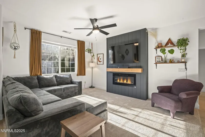 11086 Colton, Reno, Nevada 89521, 3 Bedrooms Bedrooms, ,2 BathroomsBathrooms,Residential,Residential,Colton,250057711