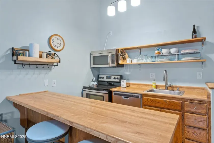 751 Tahoe, Incline Village, Nevada 89451, 1 Bedroom Bedrooms, ,1 BathroomBathrooms,Residential,Residential,Tahoe,250057716