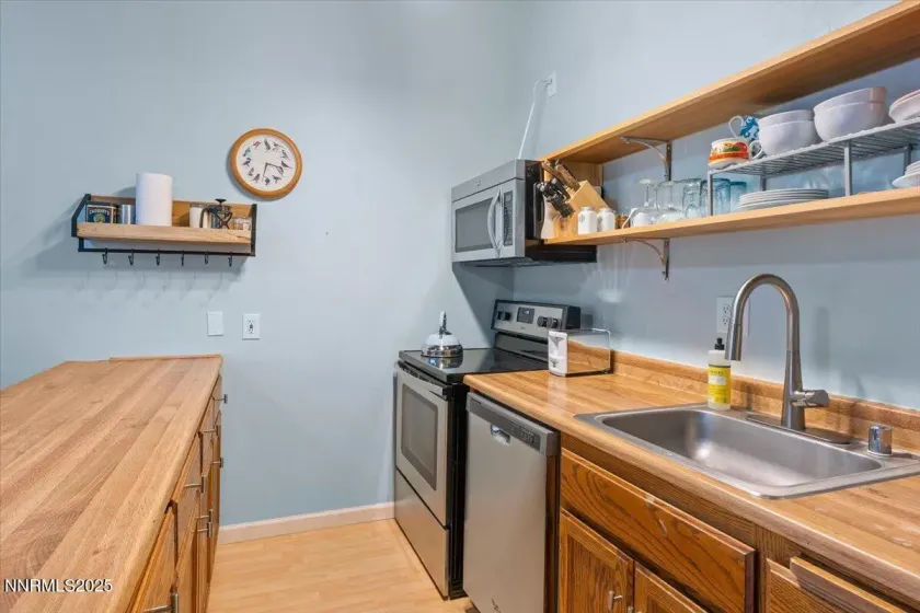 751 Tahoe, Incline Village, Nevada 89451, 1 Bedroom Bedrooms, ,1 BathroomBathrooms,Residential,Residential,Tahoe,250057716