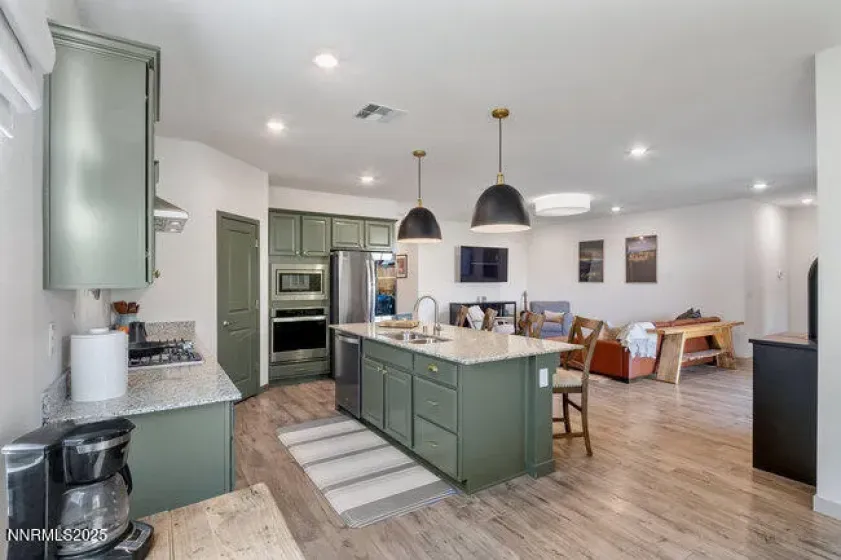 8405 Castletroy, Verdi, Nevada 89439, 4 Bedrooms Bedrooms, ,2 BathroomsBathrooms,Residential,Residential,Castletroy,250057714