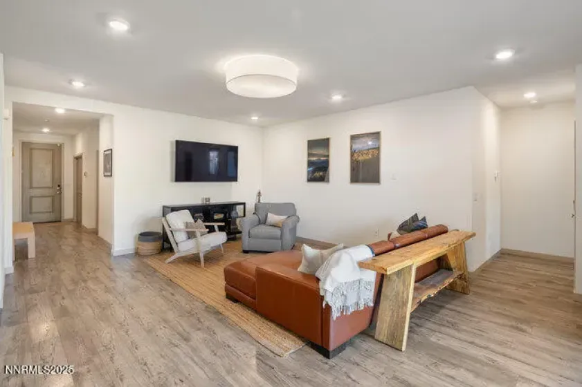 8405 Castletroy, Verdi, Nevada 89439, 4 Bedrooms Bedrooms, ,2 BathroomsBathrooms,Residential,Residential,Castletroy,250057714