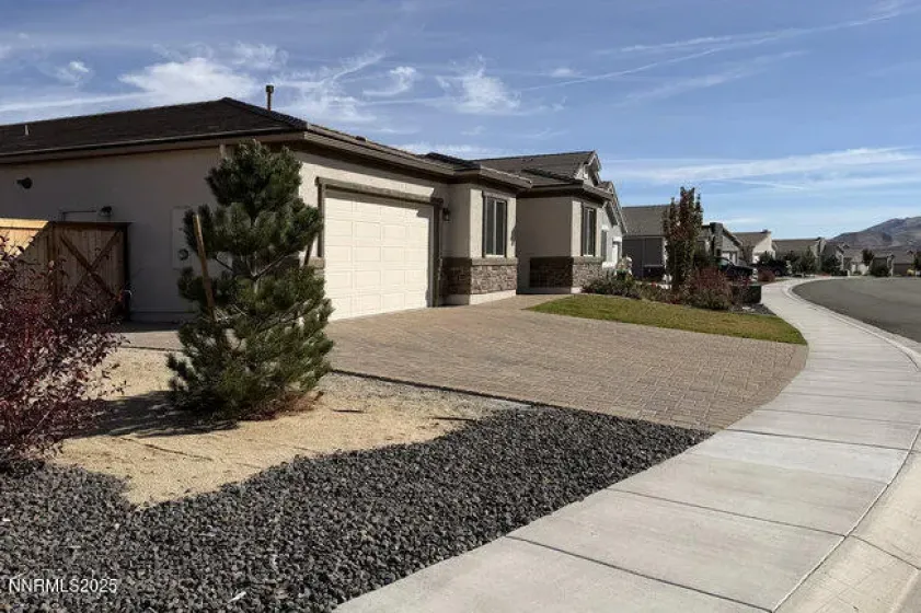 8405 Castletroy, Verdi, Nevada 89439, 4 Bedrooms Bedrooms, ,2 BathroomsBathrooms,Residential,Residential,Castletroy,250057714