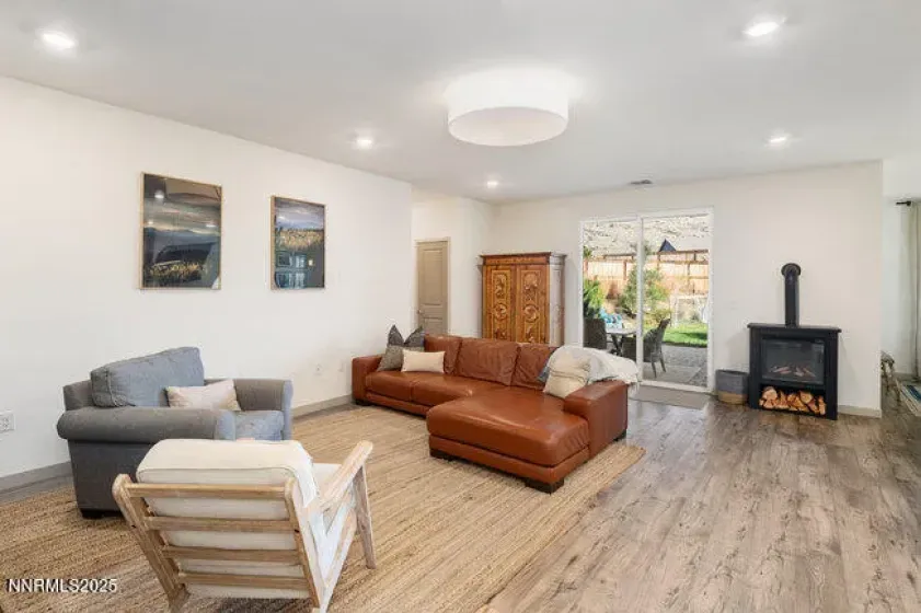 8405 Castletroy, Verdi, Nevada 89439, 4 Bedrooms Bedrooms, ,2 BathroomsBathrooms,Residential,Residential,Castletroy,250057714