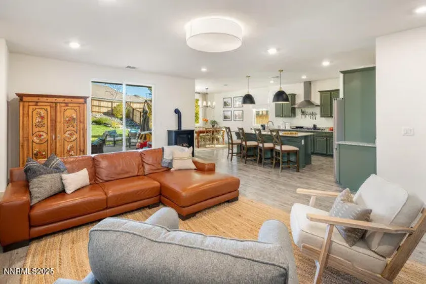 8405 Castletroy, Verdi, Nevada 89439, 4 Bedrooms Bedrooms, ,2 BathroomsBathrooms,Residential,Residential,Castletroy,250057714