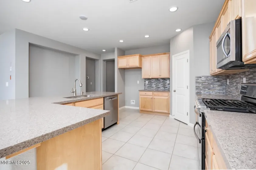 119 Alamosa, Dayton, Nevada 89403, 3 Bedrooms Bedrooms, ,2 BathroomsBathrooms,Residential,Residential,Alamosa,250057720