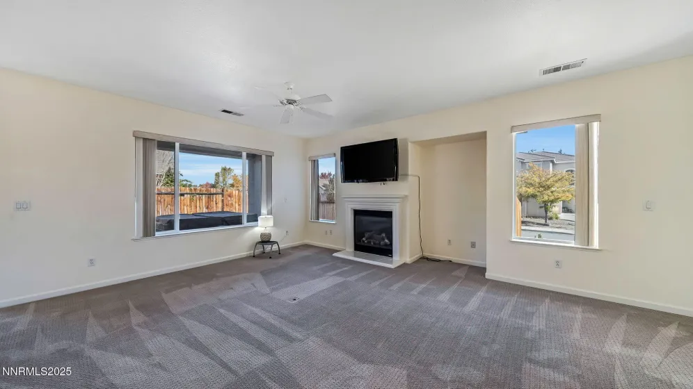 5575 Junction Peak, Sparks, Nevada 89436, 3 Bedrooms Bedrooms, ,2 BathroomsBathrooms,Residential,Residential,Junction Peak,250057726