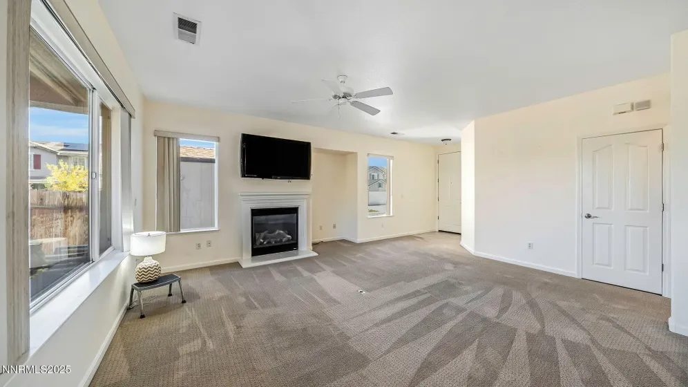 5575 Junction Peak, Sparks, Nevada 89436, 3 Bedrooms Bedrooms, ,2 BathroomsBathrooms,Residential,Residential,Junction Peak,250057726