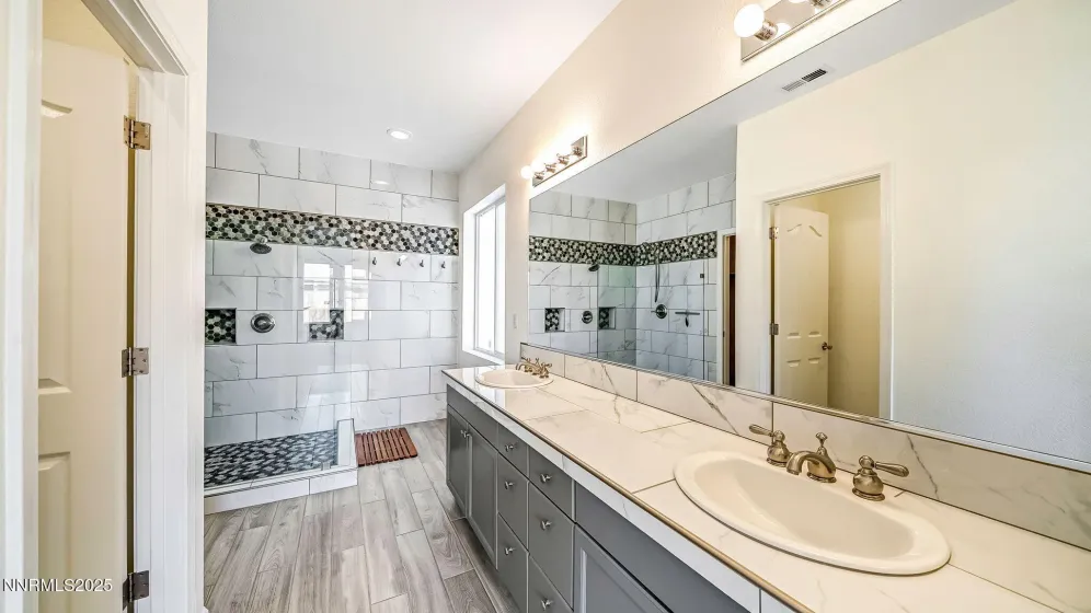 5575 Junction Peak, Sparks, Nevada 89436, 3 Bedrooms Bedrooms, ,2 BathroomsBathrooms,Residential,Residential,Junction Peak,250057726