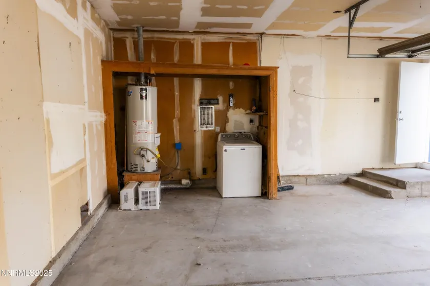 3245 Elaine, Sparks, Nevada 89431, 4 Bedrooms Bedrooms, ,2 BathroomsBathrooms,Residential,Residential,Elaine,250057729