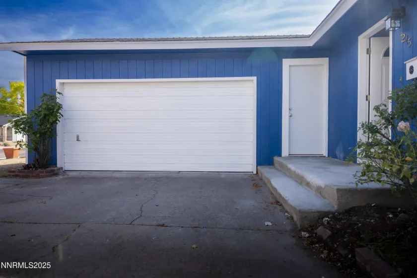 3245 Elaine, Sparks, Nevada 89431, 4 Bedrooms Bedrooms, ,2 BathroomsBathrooms,Residential,Residential,Elaine,250057729