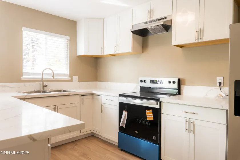 3245 Elaine, Sparks, Nevada 89431, 4 Bedrooms Bedrooms, ,2 BathroomsBathrooms,Residential,Residential,Elaine,250057729