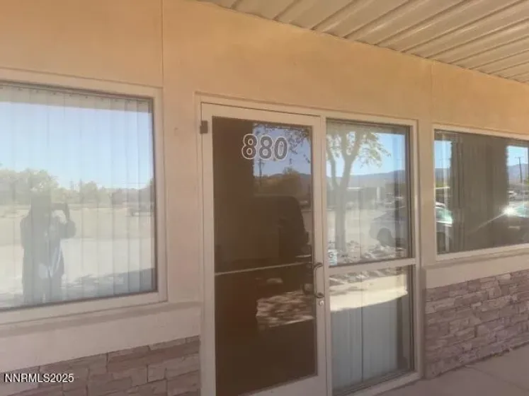 880 Cottonwood, Fernley, Nevada 89408, ,Commercial Sale,Residential,Cottonwood,250057734