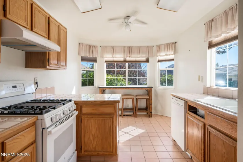 6667 Dorchester, Sparks, Nevada 89436, 3 Bedrooms Bedrooms, ,2 BathroomsBathrooms,Residential,Residential,Dorchester,250057735