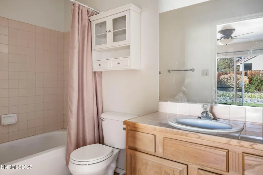 6667 Dorchester, Sparks, Nevada 89436, 3 Bedrooms Bedrooms, ,2 BathroomsBathrooms,Residential,Residential,Dorchester,250057735