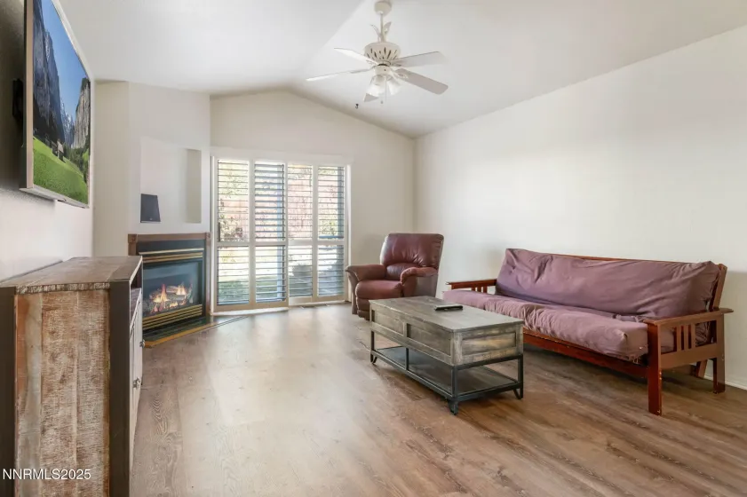 6667 Dorchester, Sparks, Nevada 89436, 3 Bedrooms Bedrooms, ,2 BathroomsBathrooms,Residential,Residential,Dorchester,250057735