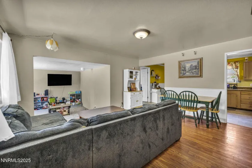 218 Albany, Carson City, Nevada 89703, 2 Bedrooms Bedrooms, ,1 BathroomBathrooms,Residential,Residential,Albany,250050160