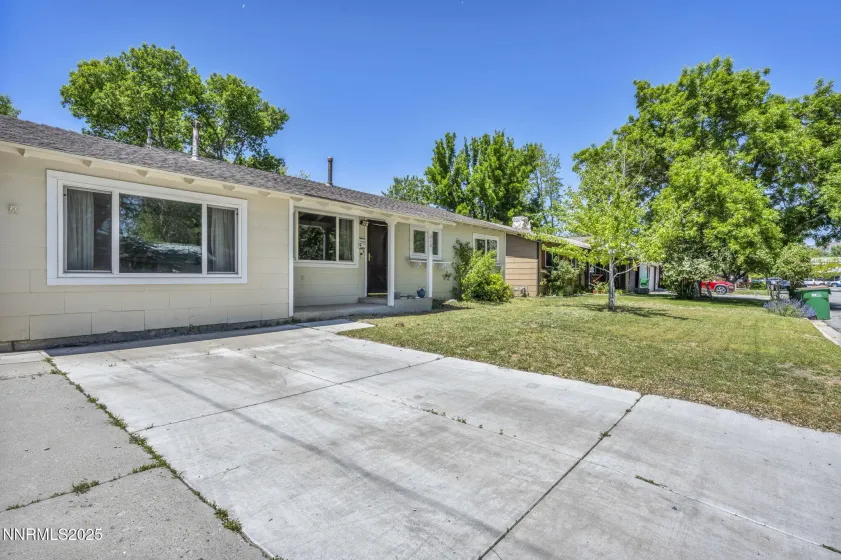 218 Albany, Carson City, Nevada 89703, 2 Bedrooms Bedrooms, ,1 BathroomBathrooms,Residential,Residential,Albany,250050160