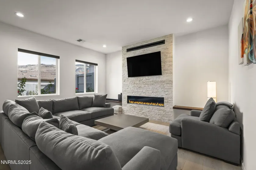 12514 Woods Clover, Reno, Nevada 89521, 2 Bedrooms Bedrooms, ,2 BathroomsBathrooms,Residential,Residential,Woods Clover,250057738