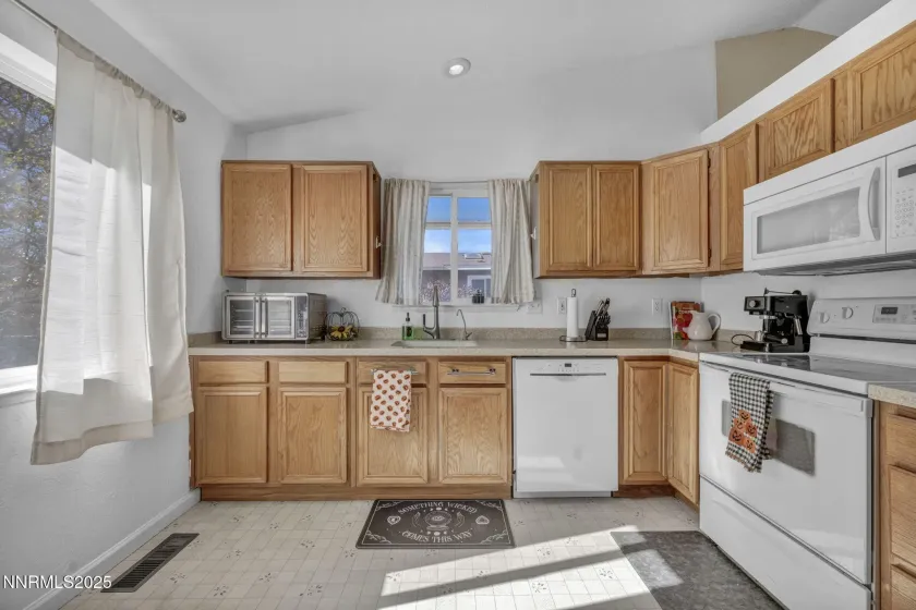 112 Ave De La Bleu De Clair, Sparks, Nevada 89434, 2 Bedrooms Bedrooms, ,2 BathroomsBathrooms,Residential,Residential,Ave De La Bleu De Clair,250057742