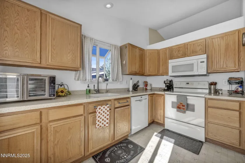 112 Ave De La Bleu De Clair, Sparks, Nevada 89434, 2 Bedrooms Bedrooms, ,2 BathroomsBathrooms,Residential,Residential,Ave De La Bleu De Clair,250057742