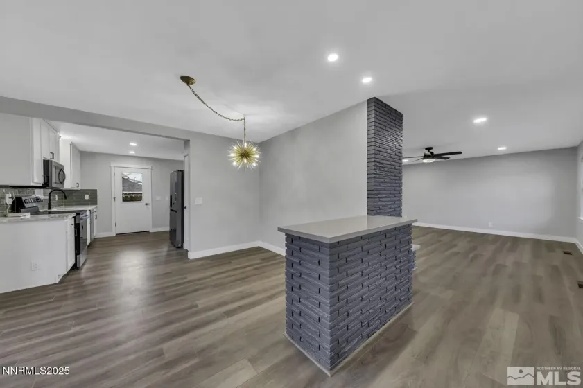 410 Reno, Reno, Nevada 89509, 2 Bedrooms Bedrooms, ,2 BathroomsBathrooms,Residential,Residential,Reno,250054077