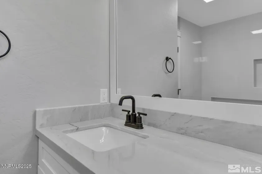 410 Reno, Reno, Nevada 89509, 2 Bedrooms Bedrooms, ,2 BathroomsBathrooms,Residential,Residential,Reno,250054077