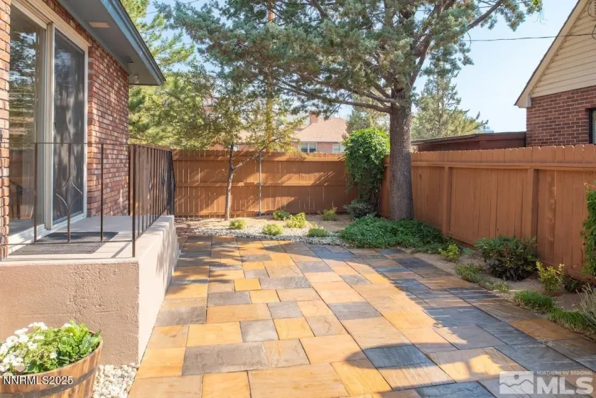 410 Reno, Reno, Nevada 89509, 2 Bedrooms Bedrooms, ,2 BathroomsBathrooms,Residential,Residential,Reno,250054077