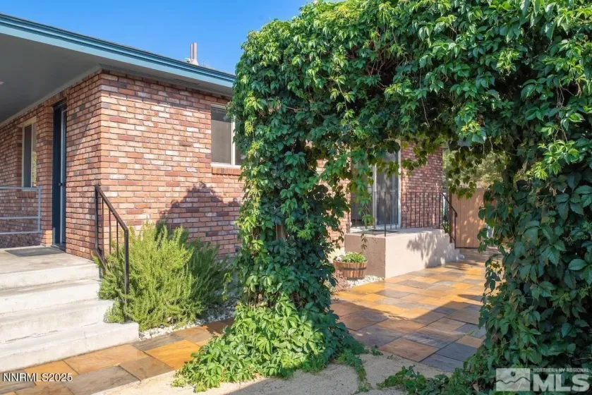 410 Reno, Reno, Nevada 89509, 2 Bedrooms Bedrooms, ,2 BathroomsBathrooms,Residential,Residential,Reno,250054077