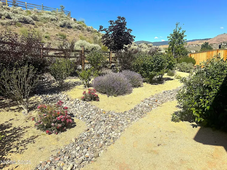 1725 Verdi Vista, Reno, Nevada 89523, 3 Bedrooms Bedrooms, ,3 BathroomsBathrooms,Residential,Residential,Verdi Vista,250001367