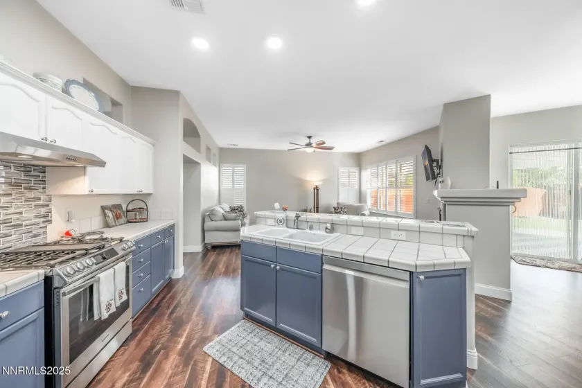 1390 Fox Glen, Reno, Nevada 89511, 3 Bedrooms Bedrooms, ,2 BathroomsBathrooms,Residential,Residential,Fox Glen,250057765