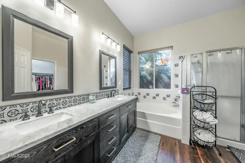 1390 Fox Glen, Reno, Nevada 89511, 3 Bedrooms Bedrooms, ,2 BathroomsBathrooms,Residential,Residential,Fox Glen,250057765