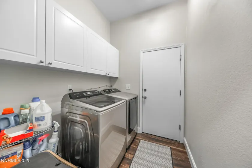 1390 Fox Glen, Reno, Nevada 89511, 3 Bedrooms Bedrooms, ,2 BathroomsBathrooms,Residential,Residential,Fox Glen,250057765